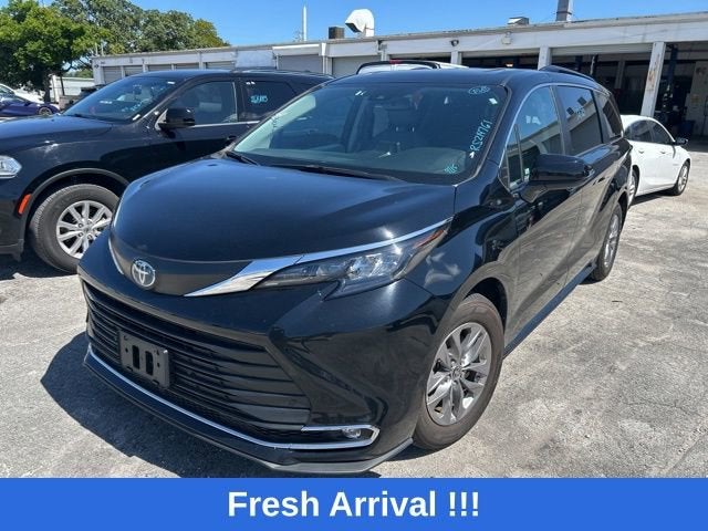 2024 Toyota Sienna XLE