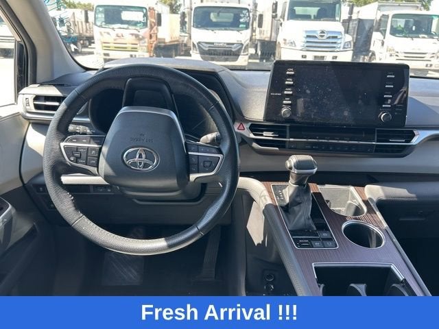 2024 Toyota Sienna XLE