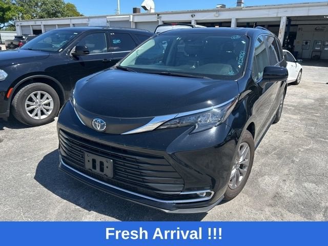 2024 Toyota Sienna XLE