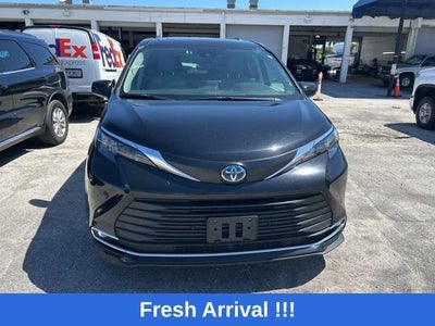 2024 Toyota Sienna XLE