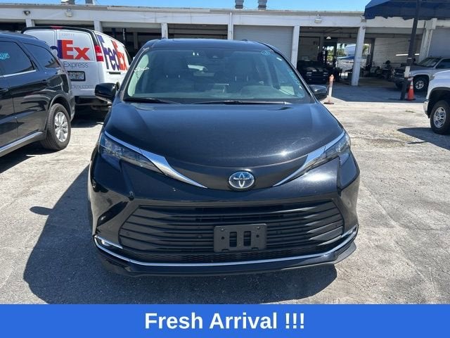 2024 Toyota Sienna XLE