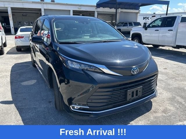 2024 Toyota Sienna XLE