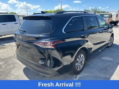 2024 Toyota Sienna XLE