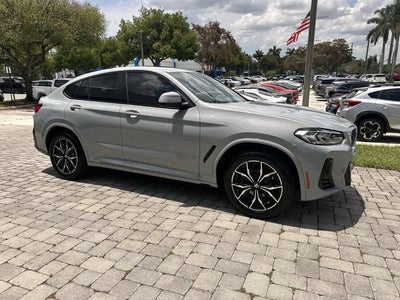 2023 BMW X4 xDrive30i
