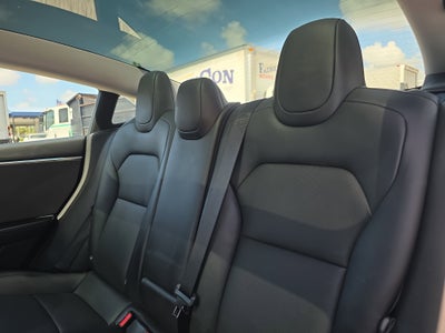 2024 Tesla Model 3 LONG RANGE