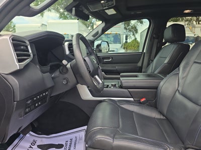 2024 Toyota Sequoia SR5