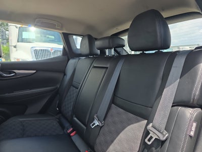 2022 Nissan Rogue Sport SV