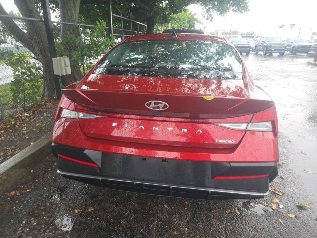 2025 Hyundai Elantra Limited