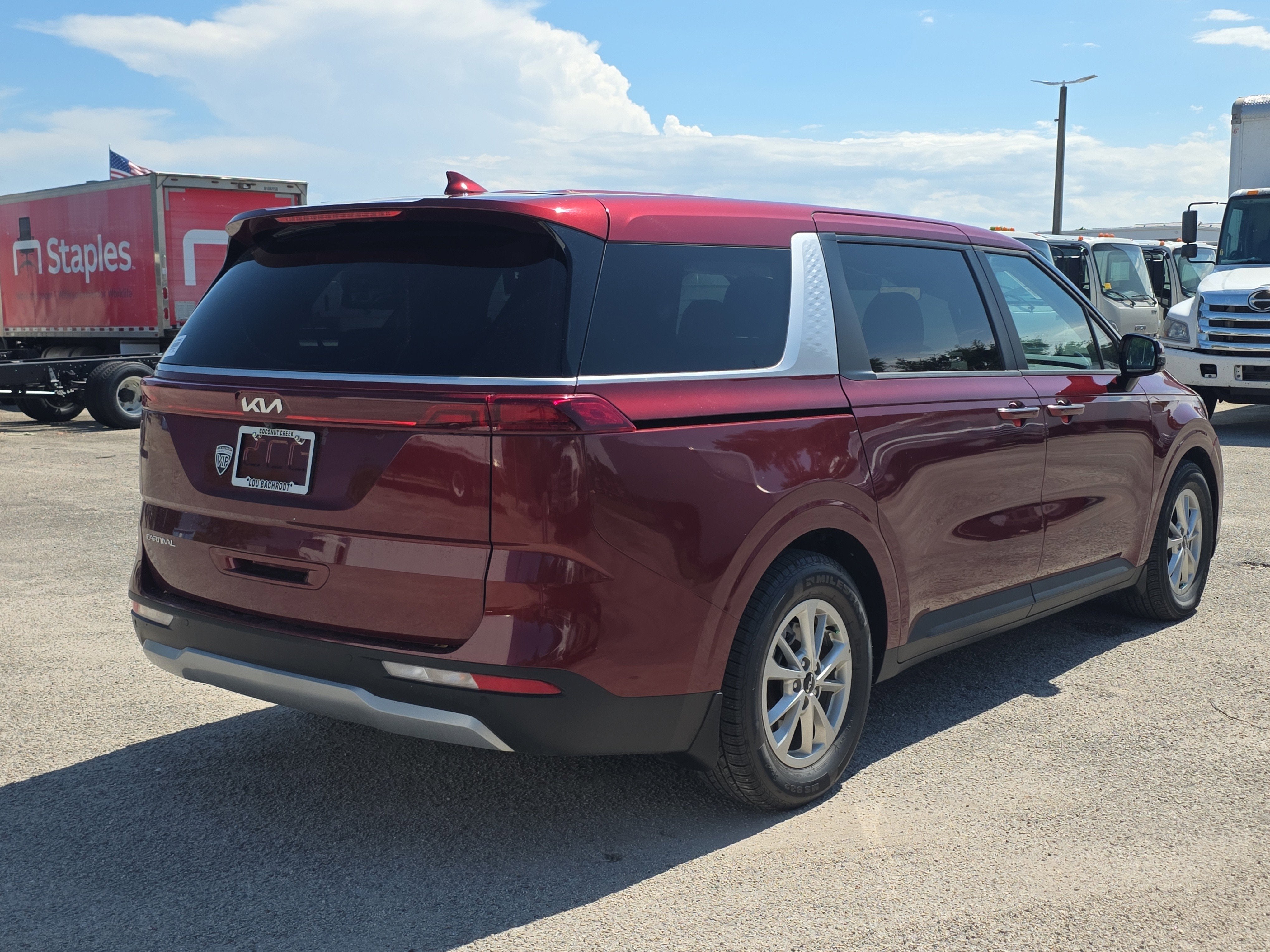 2024 Kia Carnival LX
