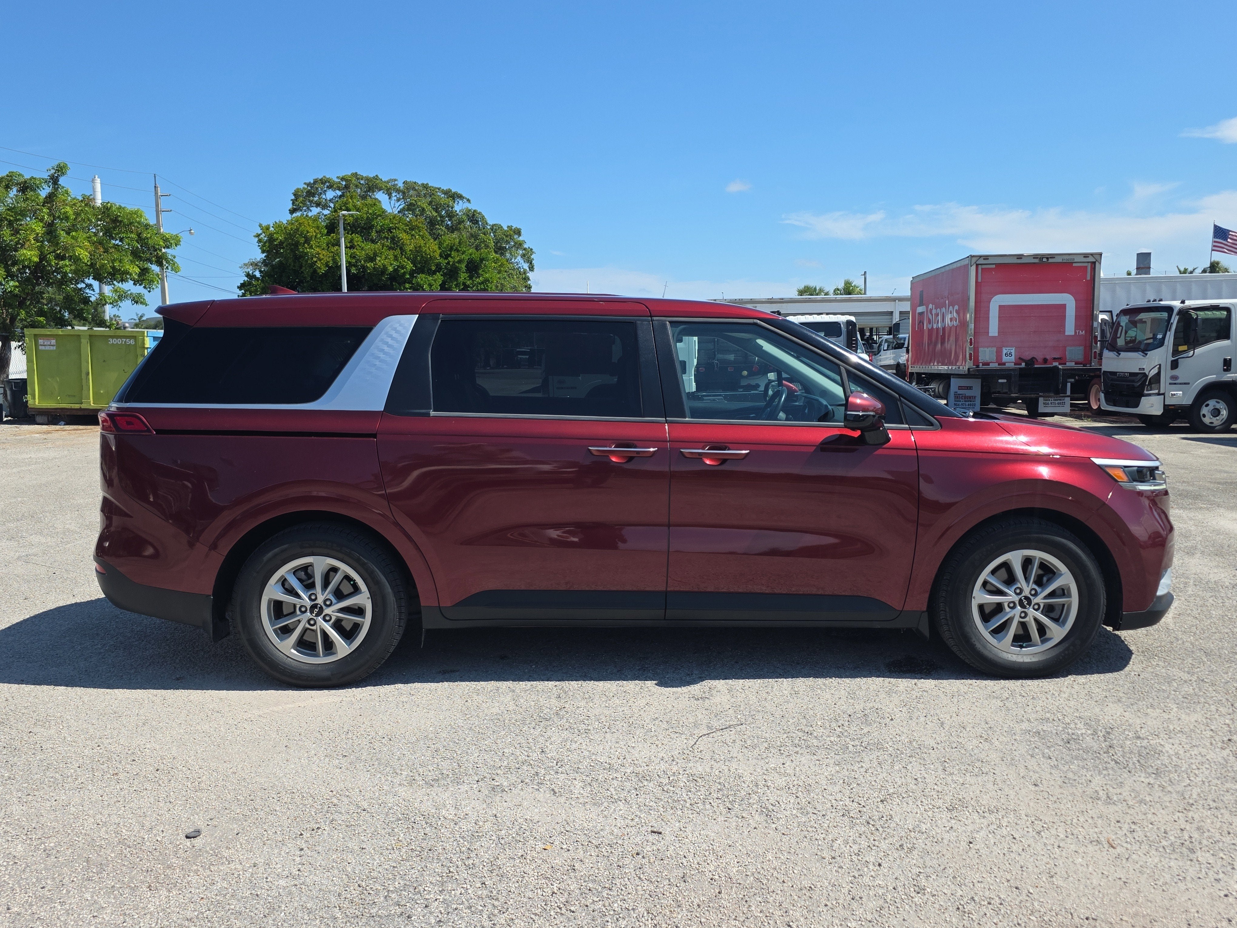 2024 Kia Carnival LX
