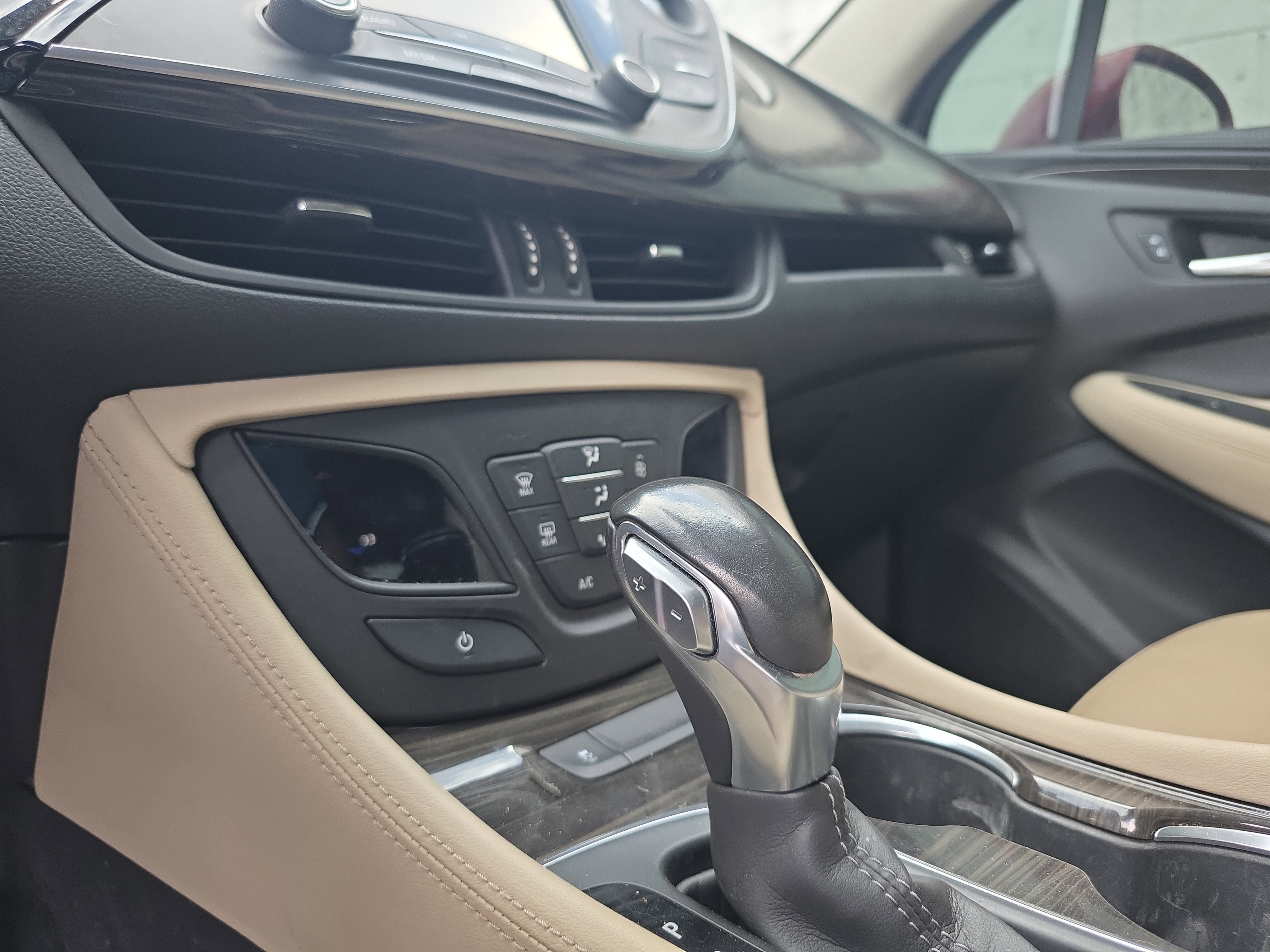 2020 Buick Envision Essence Group