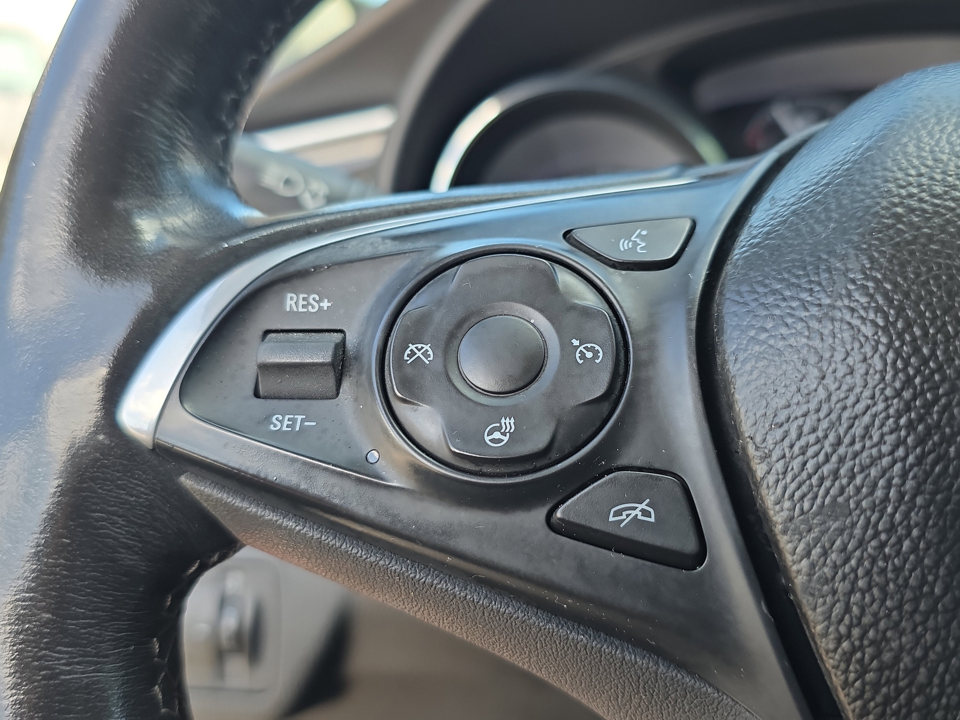2020 Buick Envision Essence Group