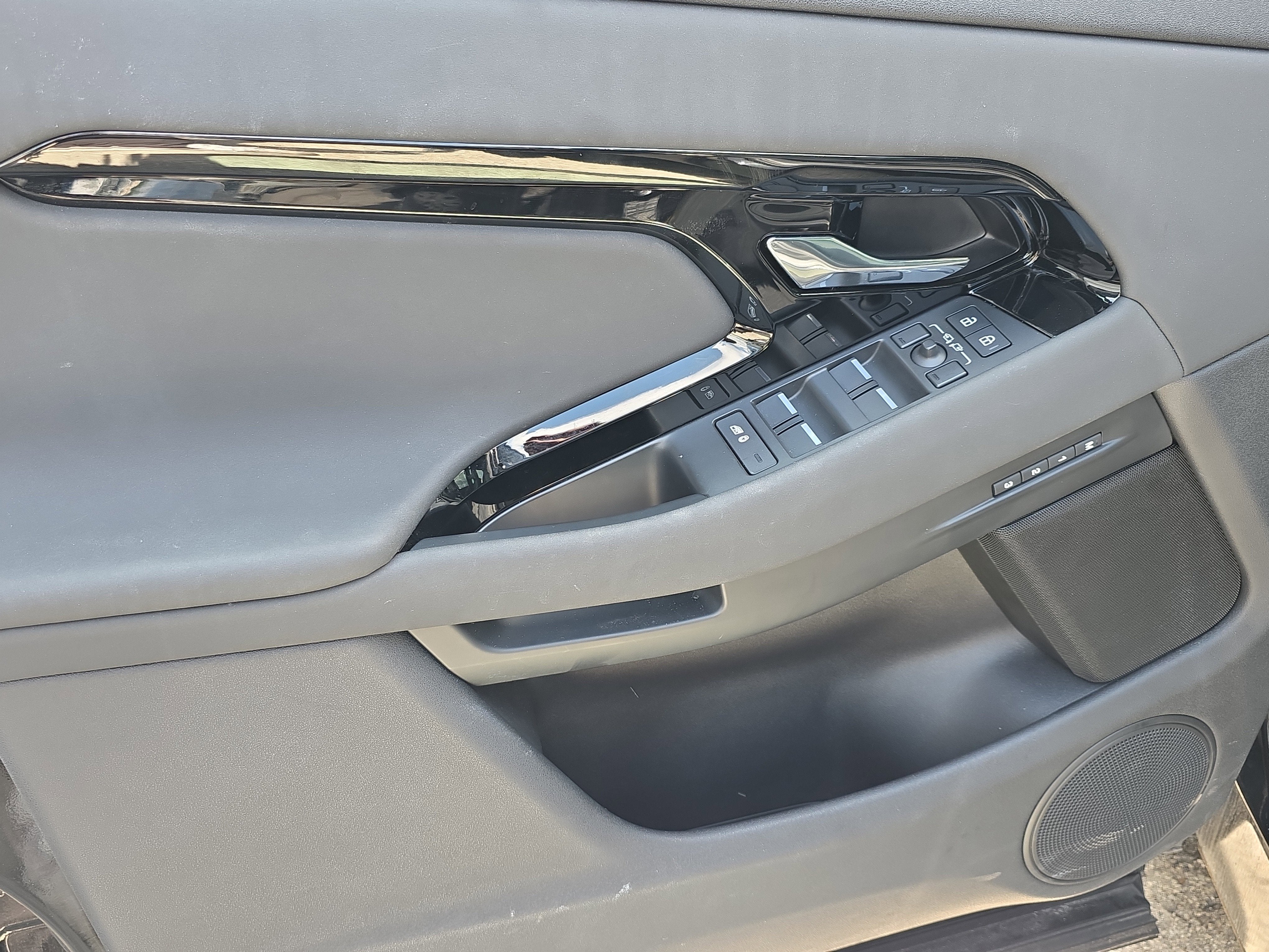 2024 Land Rover Range Rover Evoque Core S