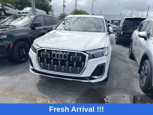 2025 Audi Q7 Premium Plus