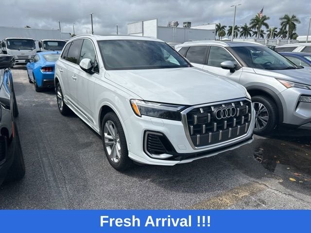 2025 Audi Q7 Premium Plus