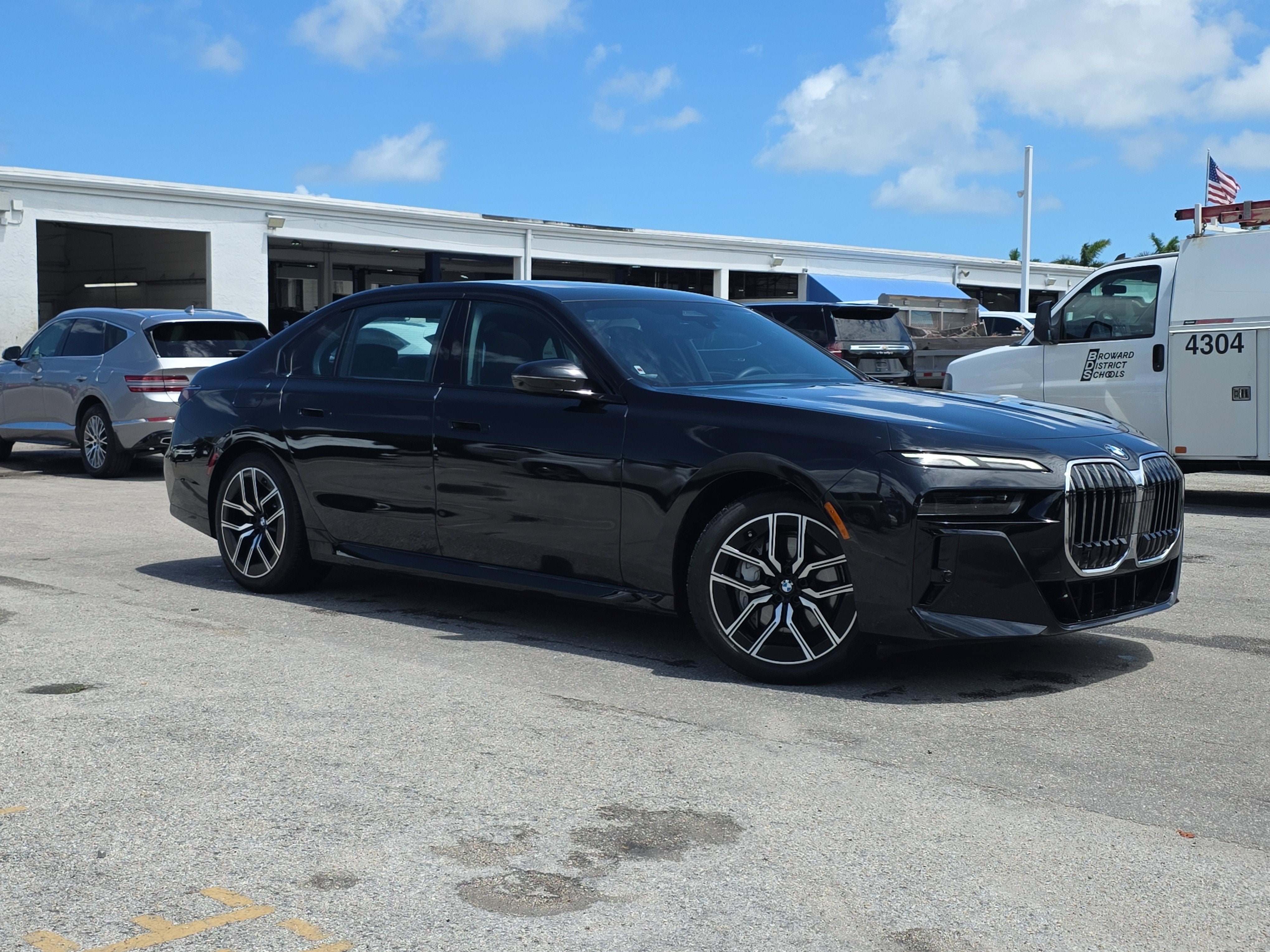 2023 BMW 7 Series 740i