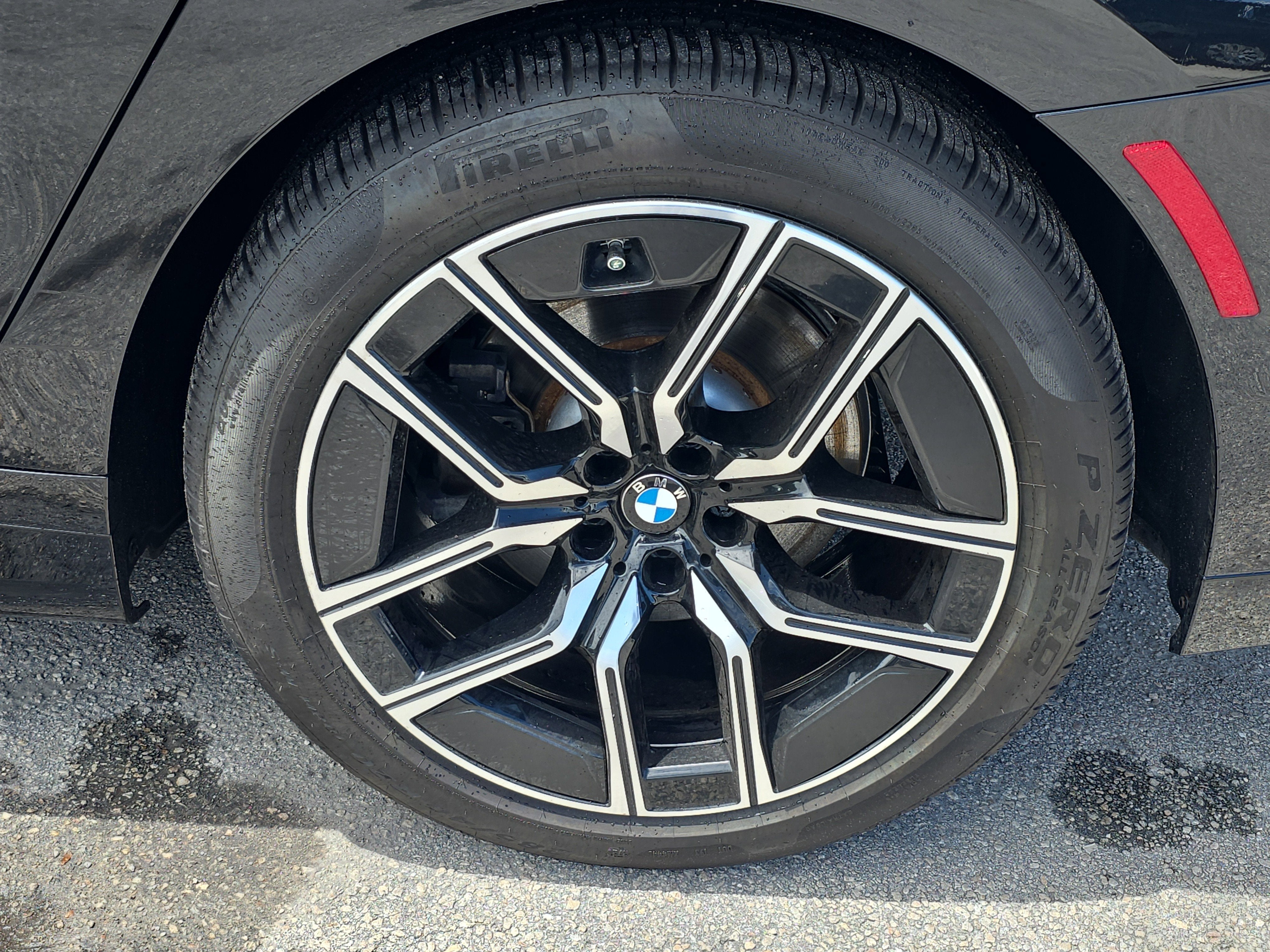2023 BMW 7 Series 740i