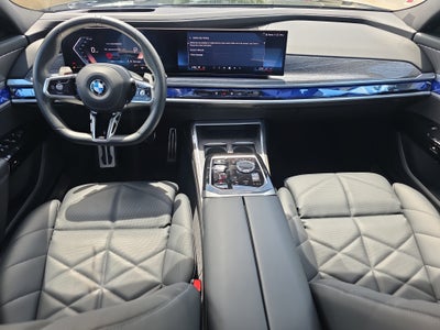 2023 BMW 7 Series 740i