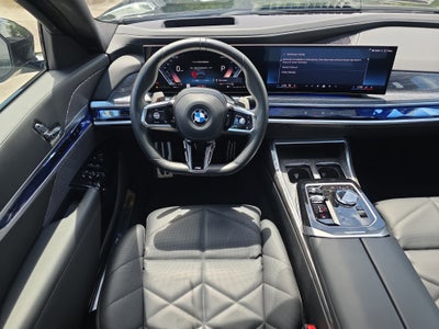 2023 BMW 7 Series 740i