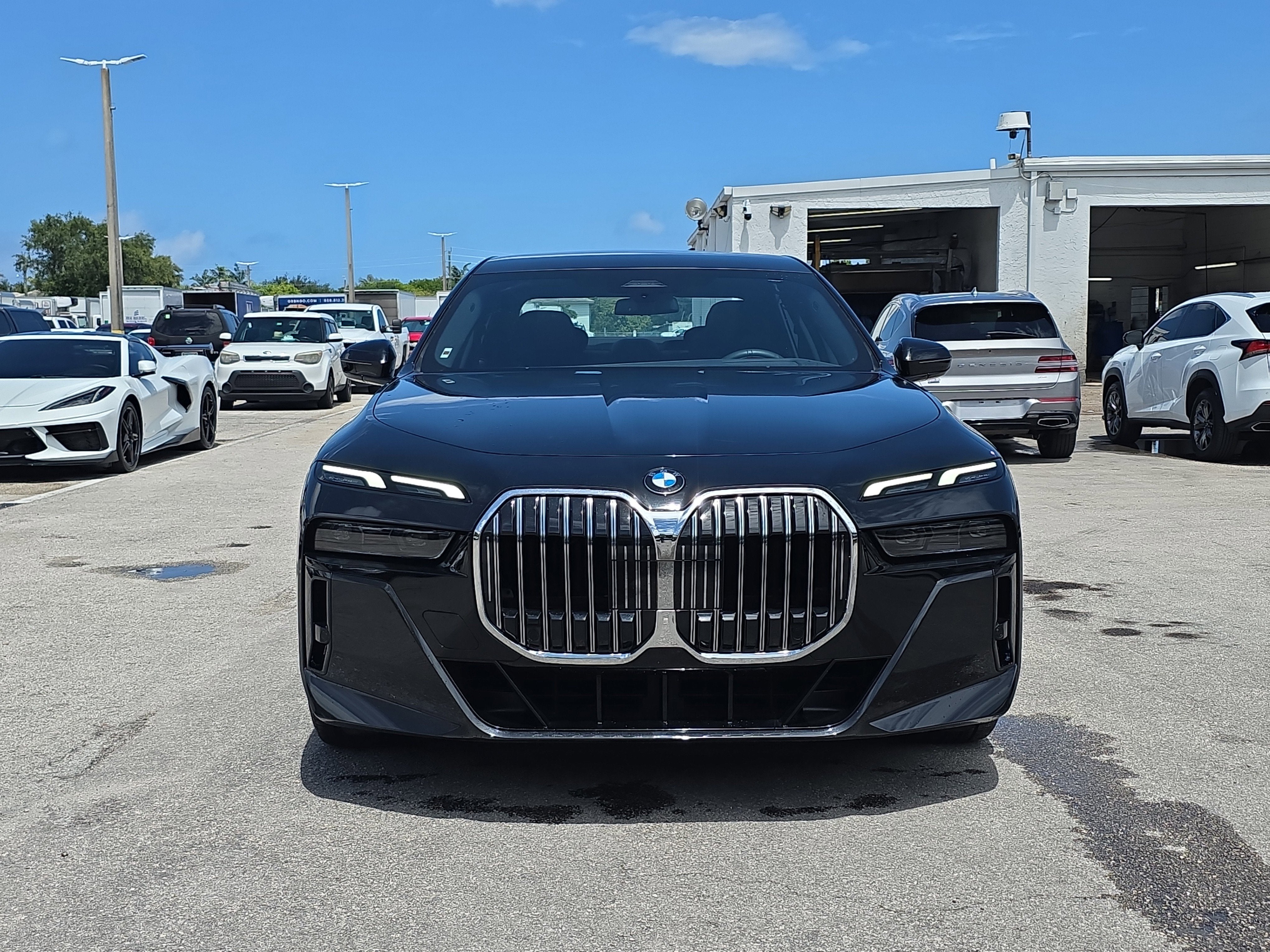 2023 BMW 7 Series 740i