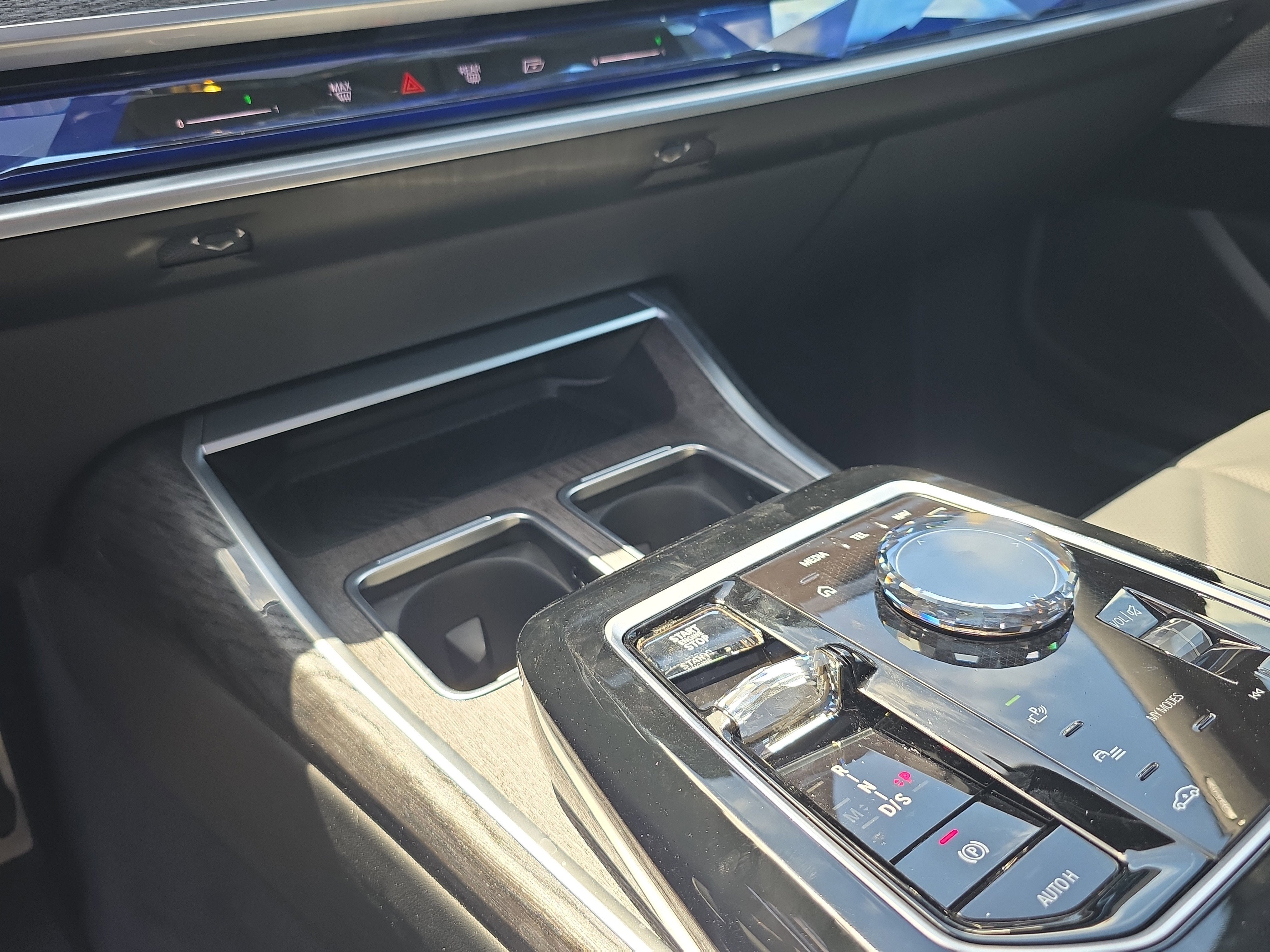 2023 BMW 7 Series 740i