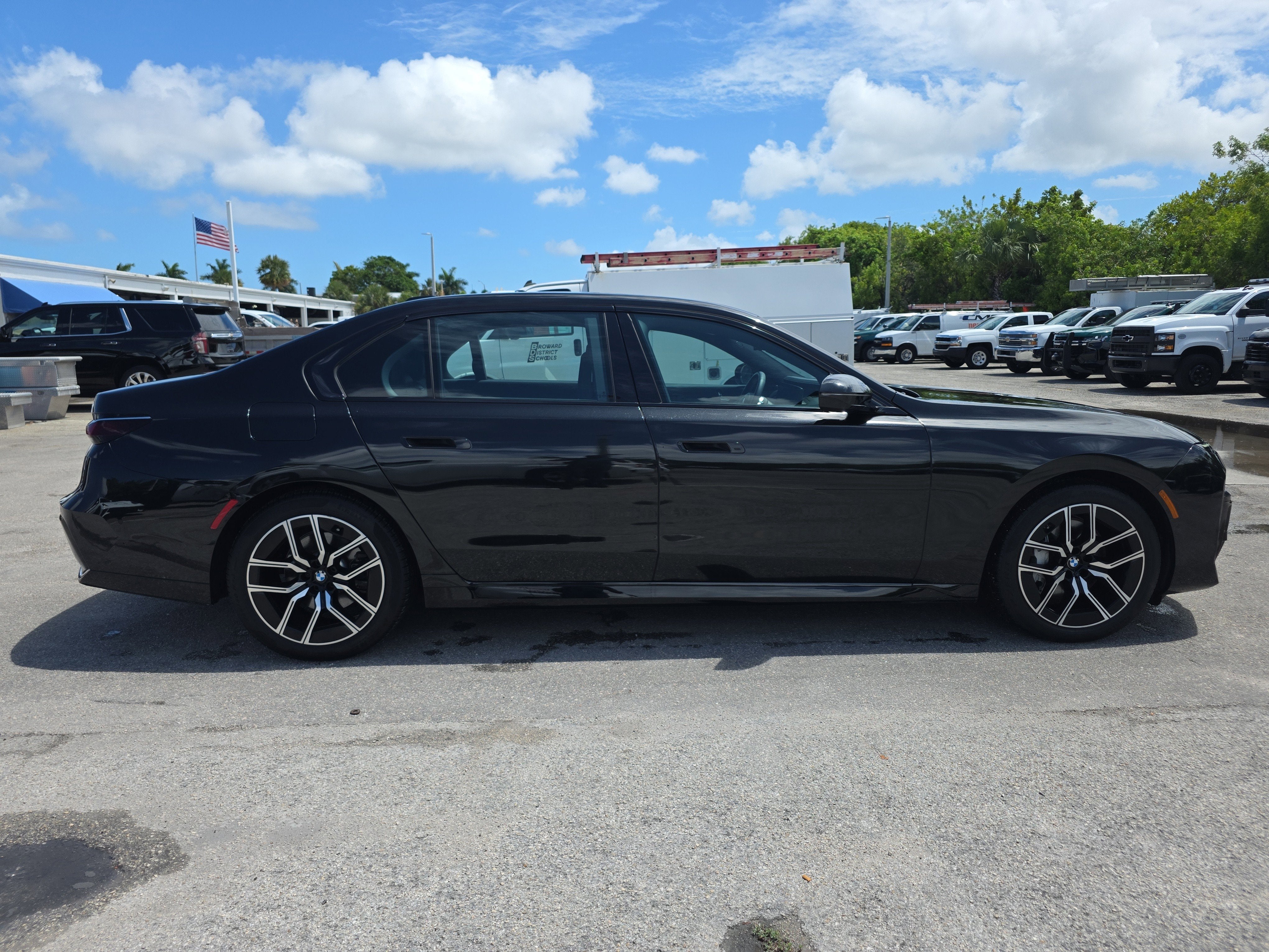 2023 BMW 7 Series 740i