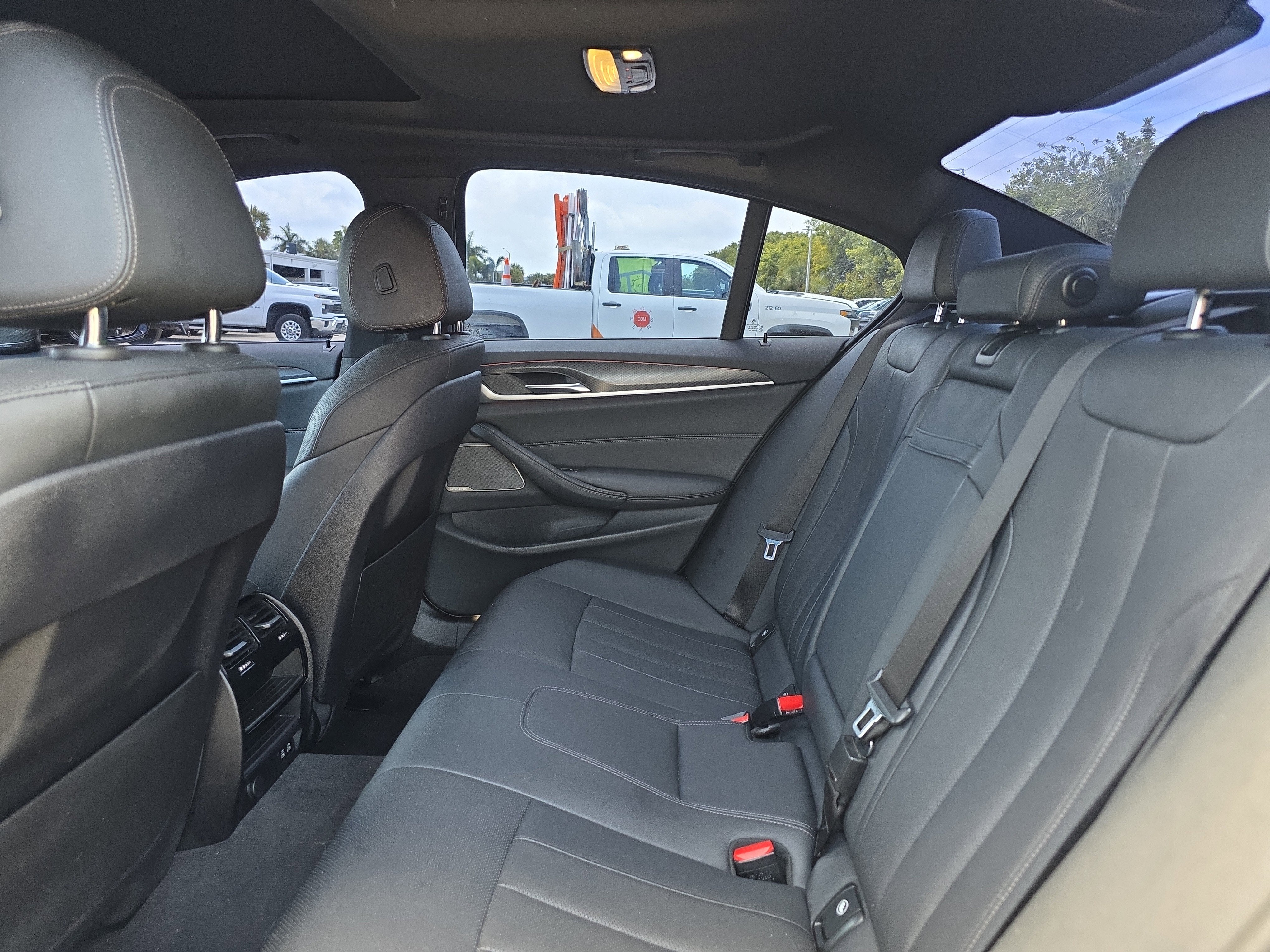 2023 BMW 5 Series 530i