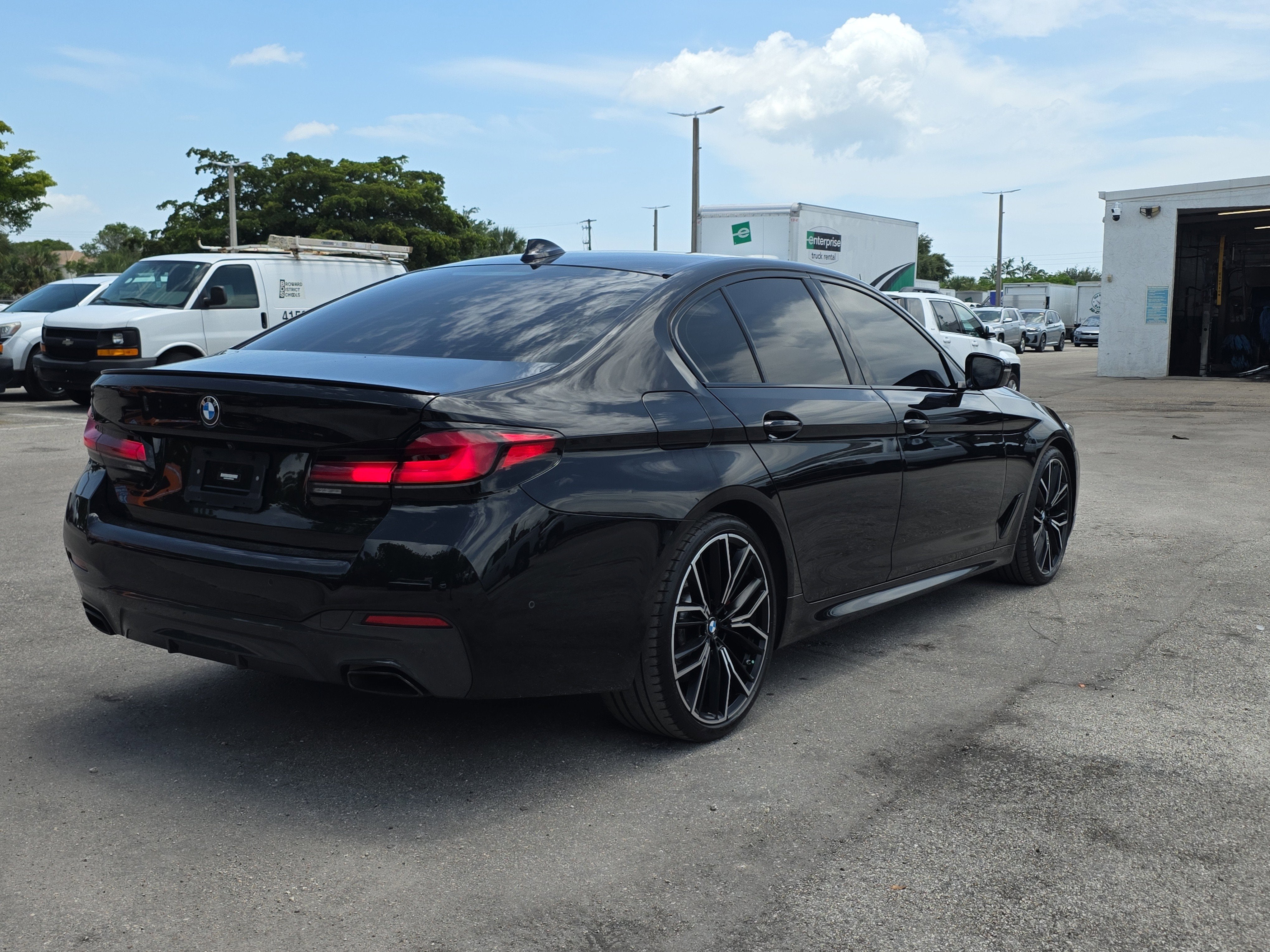 2023 BMW 5 Series 530i