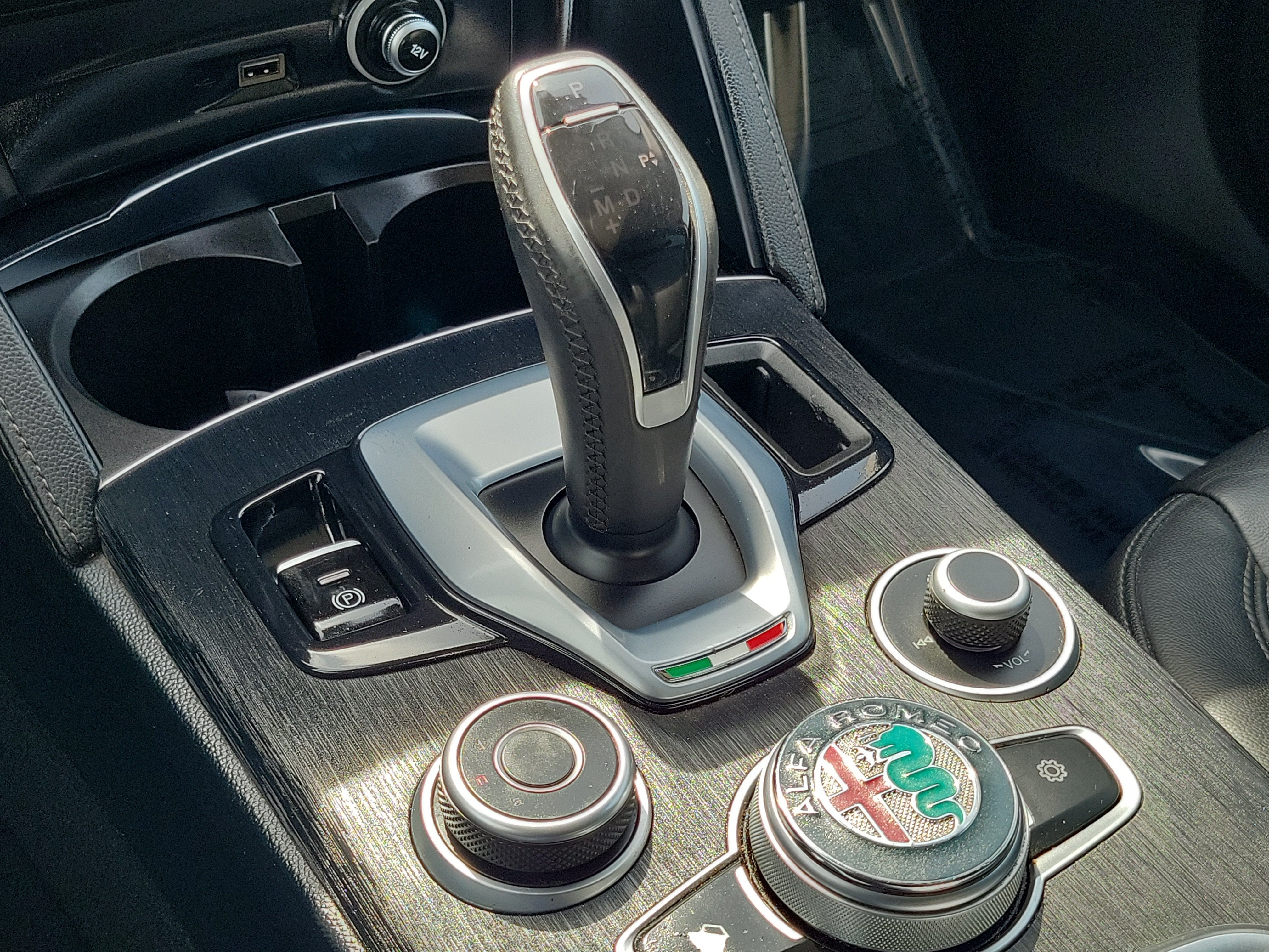 2020 Alfa Romeo Stelvio Sport
